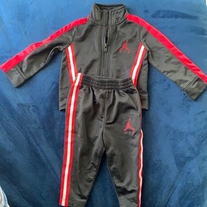 Official 12 m Air Jordan zip up track suit